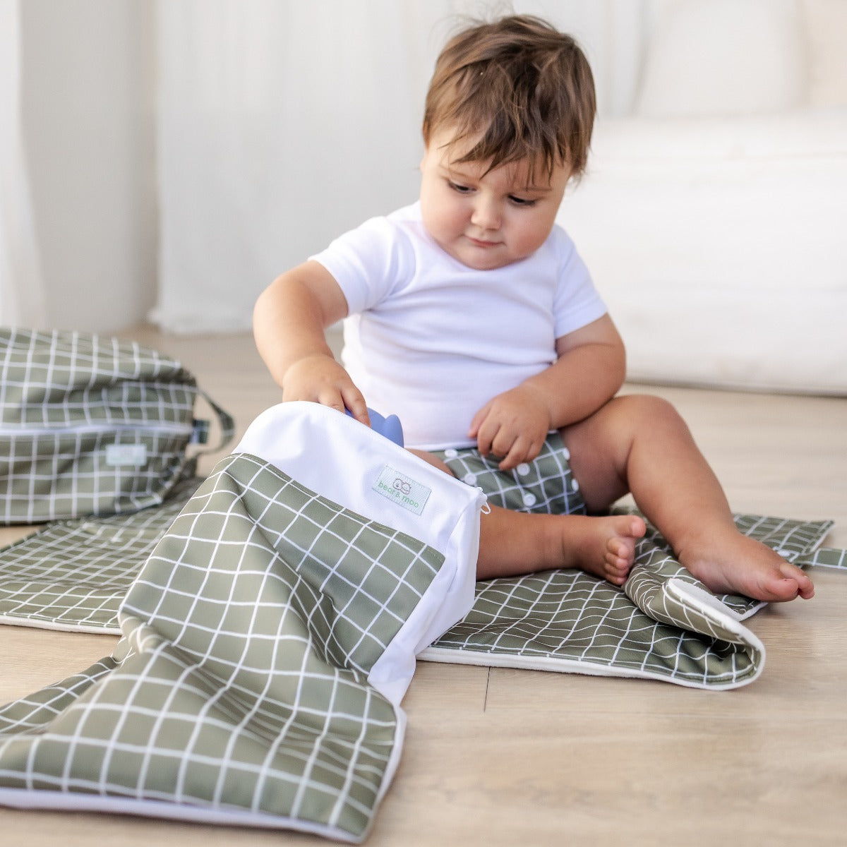 Bear & Moo Reusable Nappy Pod in Khaki Gingham