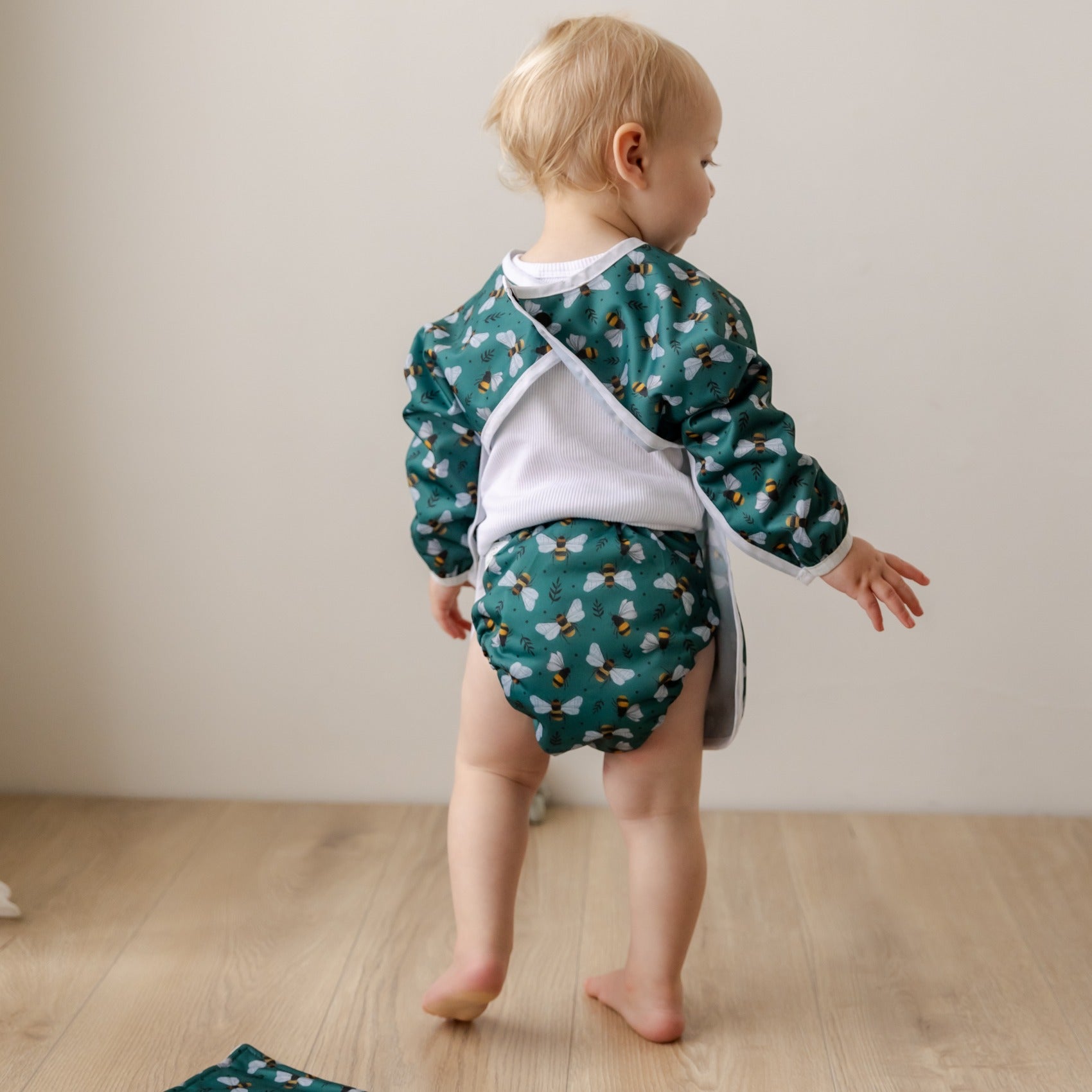 Bear & Moo Sleeved Bib | Bees & Leaves