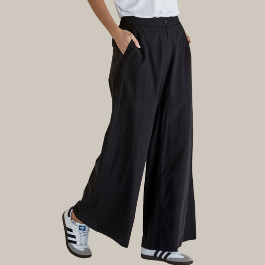 Betty Basics Wendy Wide Leg Pant in Black available at Bear & Moo